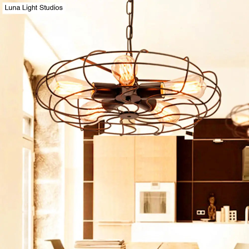 Retro Industrial Hanging Pendant Light with Fan Shape Design - 5 lights - Ideal for Restaurants