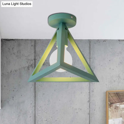 DecorBites™ DecorBites™ Retro Industrial Wire Cage Ceiling Light with Triangle Shade - 1 Head Metal Lamp in Black/Grey/White