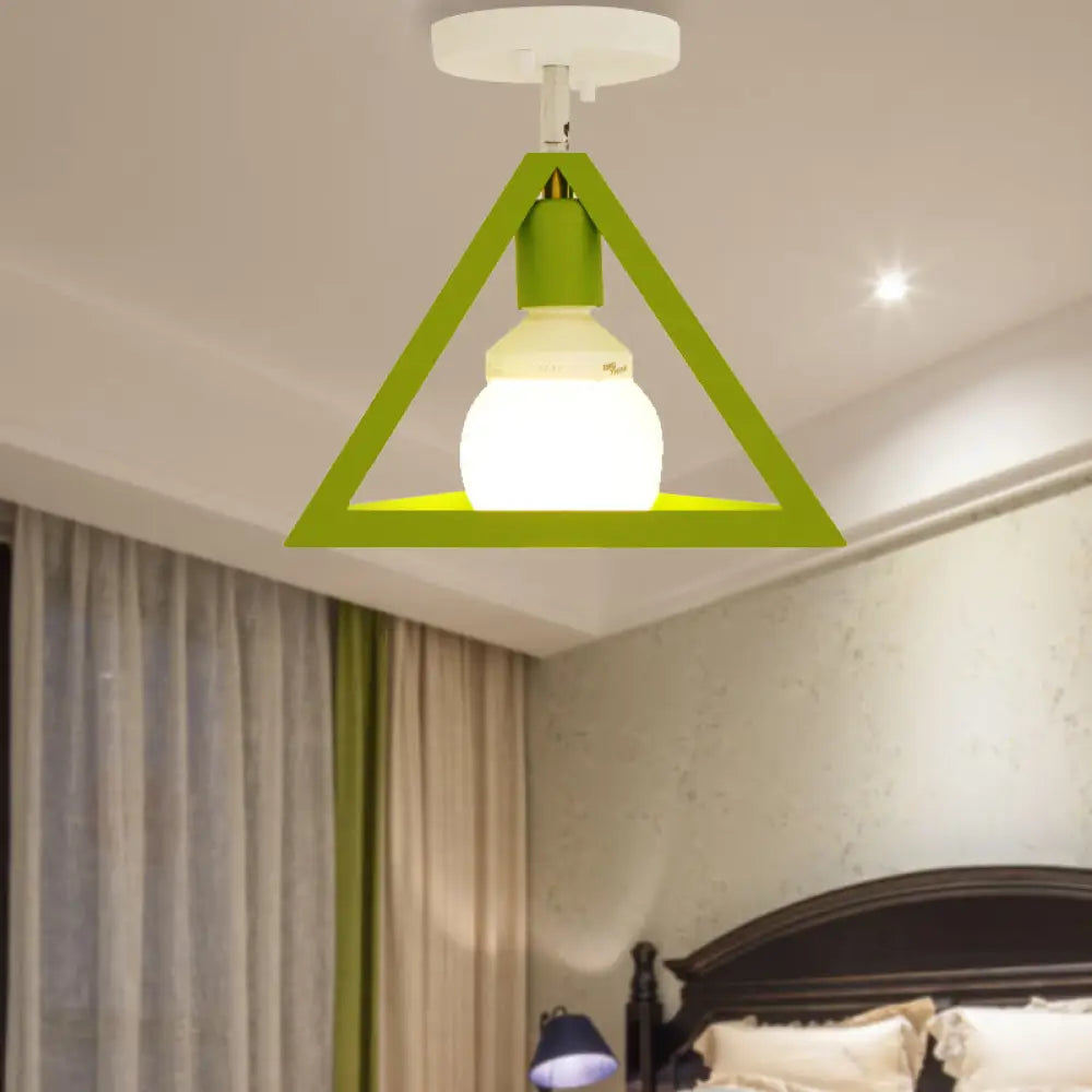 DecorBites™ DecorBites™ Retro Industrial Wire Cage Ceiling Light with Triangle Shade - 1 Head Metal Lamp in Black/Grey/White