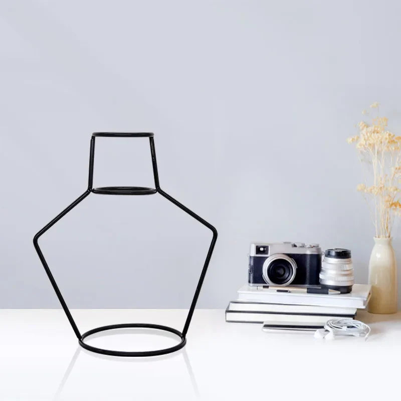 Retro Iron Flower Vase for Home and Garden - Vase