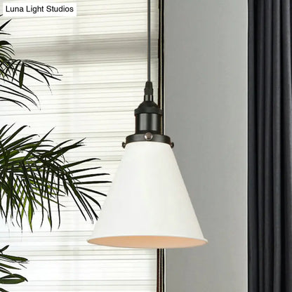 Retro Style Metal Pendant Light with Black/Chrome/Rust Finish - Ideal for Kitchen - 1 Bulb Hanging Ceiling Lighting