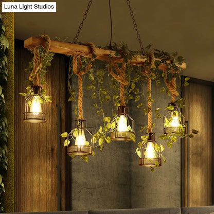 ديكوربايتس™ مصباح جزيرة بني خشبي ريفي مع 5 رؤوس، وغطاء قفص، وقلادة فنية خضراء من اللبلاب