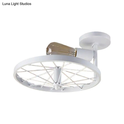 ديكوربايتس™ مصباح سقف شبه مسطح من ديكوربايتس™ مع لمبة مكشوفة، تصميم عجلة صناعي باللون الأبيض/الأحمر المعدني