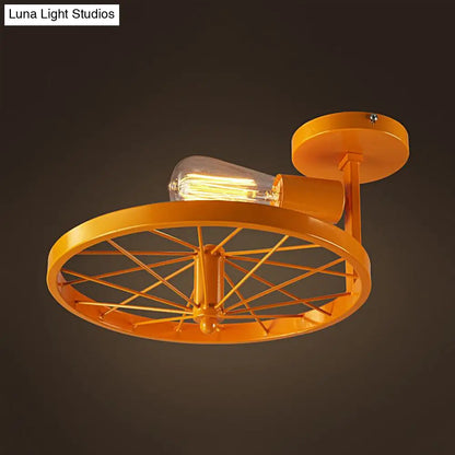 ديكوربايتس™ مصباح سقف شبه مسطح من ديكوربايتس™ مع لمبة مكشوفة، تصميم عجلة صناعي باللون الأبيض/الأحمر المعدني