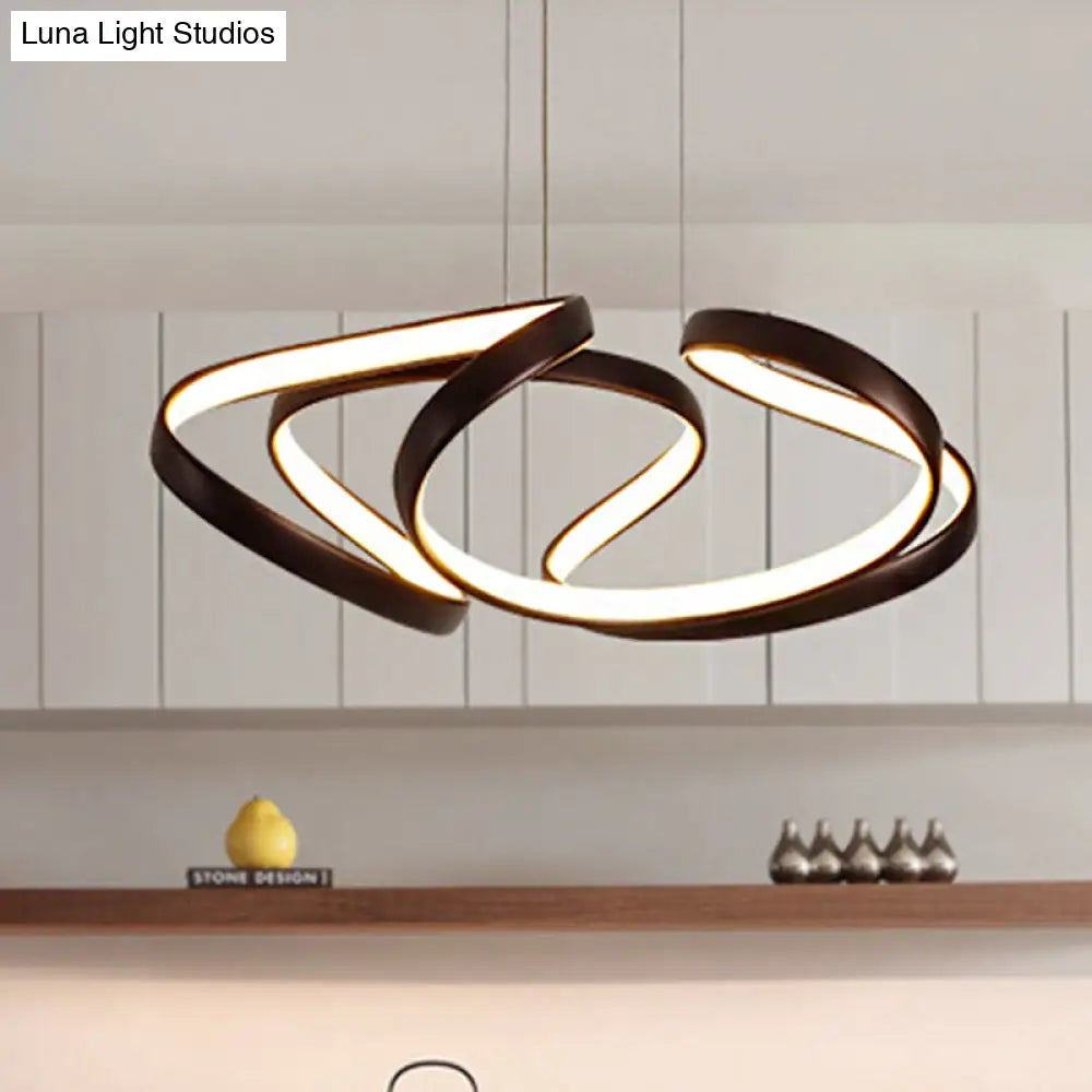 Lámpara colgante LED de acrílico con ondas sencillas en tonos dorado y café, ideal para el comedor, 35,5 cm/50 cm de ancho
