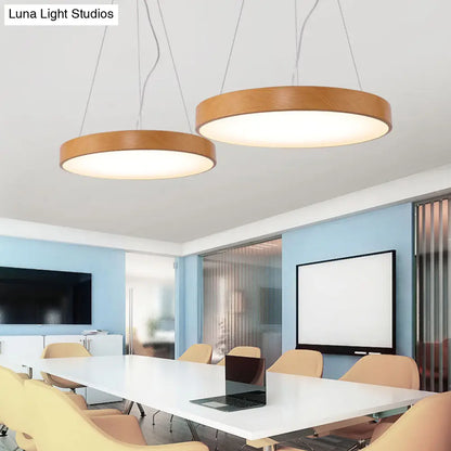Simple Round LED Pendant Lamp in Metal and Light Wood Chandelier – Ideal for Meeting Rooms
