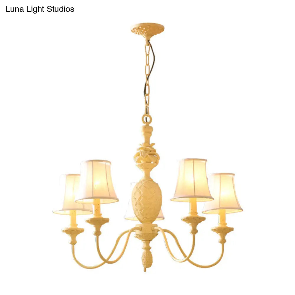Lámpara de techo colgante de tela de estilo sencillo, candelabro amarillo con pantalla estilo imperio y luces de 5/8".