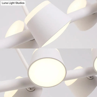 Lámpara colgante lineal de metal de estilo sencillo - 8 luces, color blanco, diseño para colgar del techo