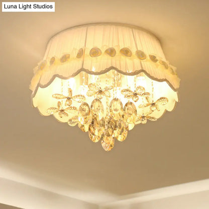 DecorBites™ DecorBites™ Simple Style White Scalloped Flush Mount Light with Crystal Drops (6/8 Heads)