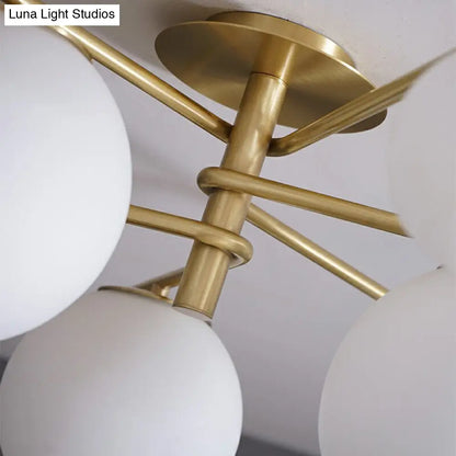 Lámpara de techo semiempotrada DecorBites™ Sleek Sputnik dorada de 6 luces con pantalla de bola de cristal blanca