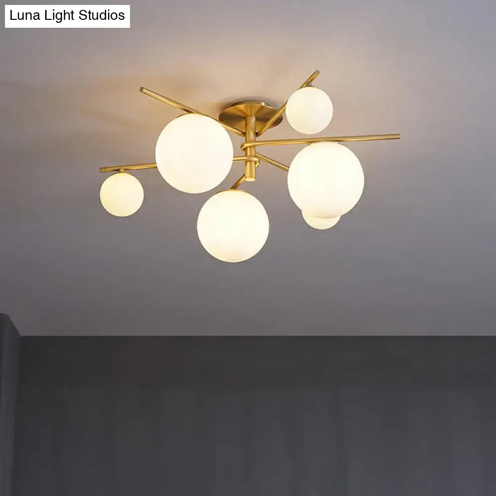 Lámpara de techo semiempotrada DecorBites™ Sleek Sputnik dorada de 6 luces con pantalla de bola de cristal blanca