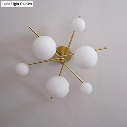 Lámpara de techo semiempotrada DecorBites™ Sleek Sputnik dorada de 6 luces con pantalla de bola de cristal blanca