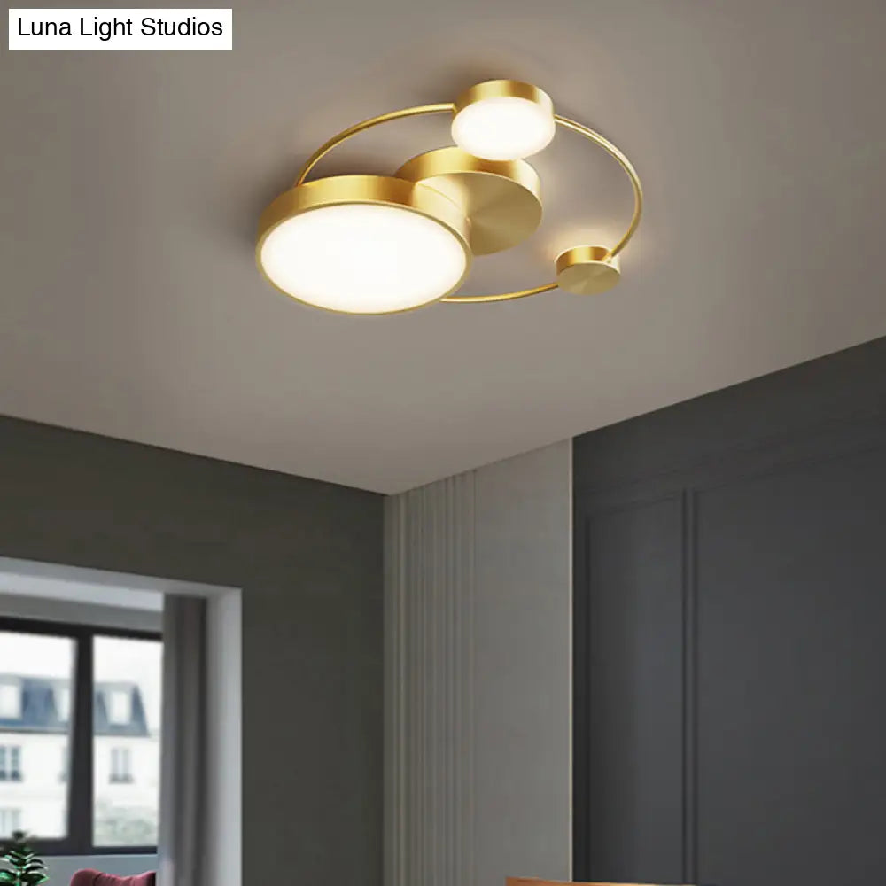 DecorBites™ Lámpara de techo empotrada de acrílico elegante DecorBites™ Simplicity LED con acabado dorado para dormitorio