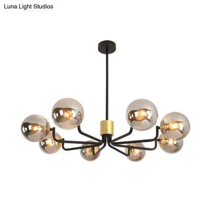 Lámpara colgante esférica de cristal gris elegante - Araña posmoderna de latón y negro de 8 luces con diseño radial