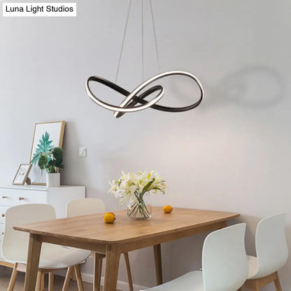 Sleek Metal Chandelier Pendant Light for Modern Living Rooms