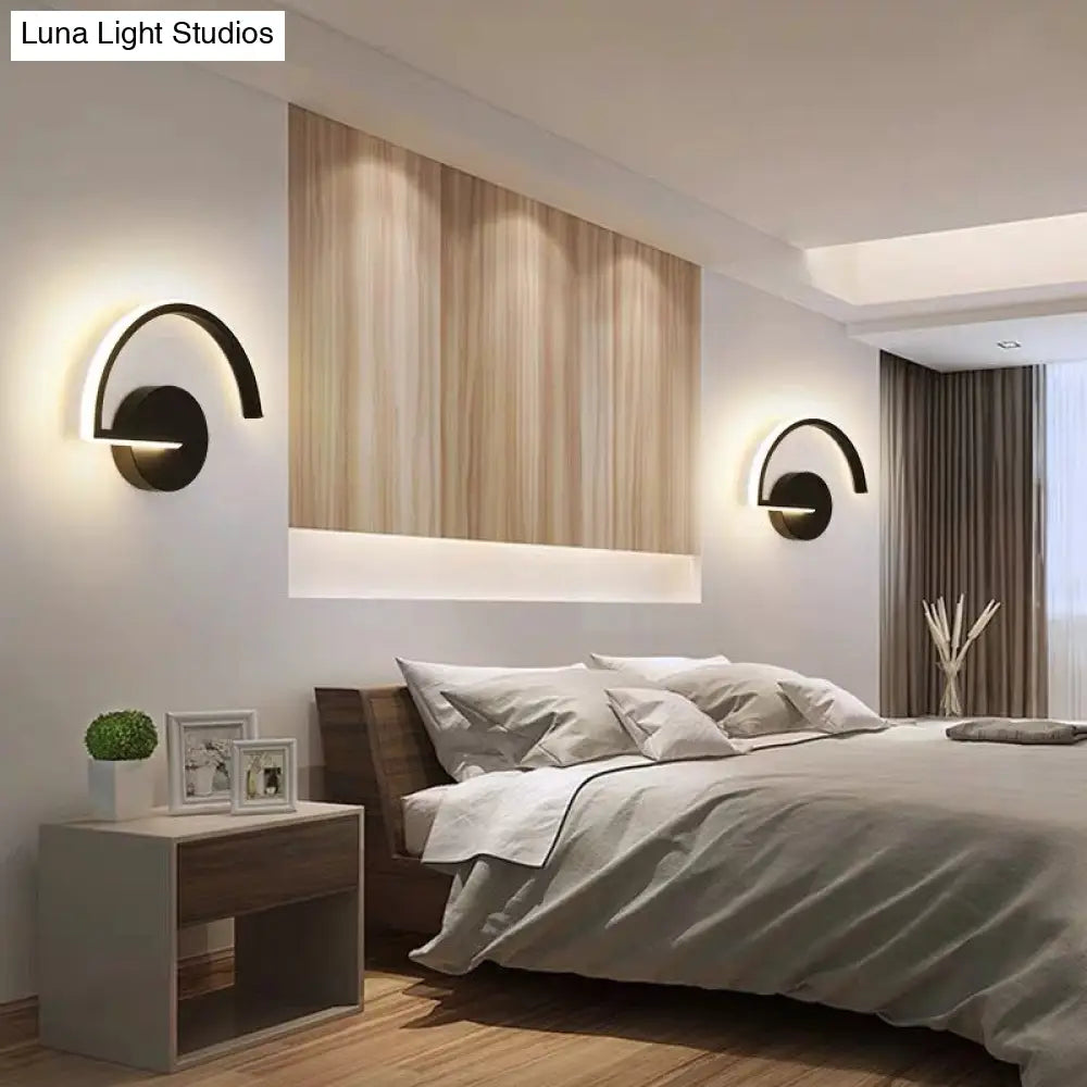 DecorBites™ DecorBites™ Sleek Metal LED Wall Sconce for Minimalistic Bedroom Lighting