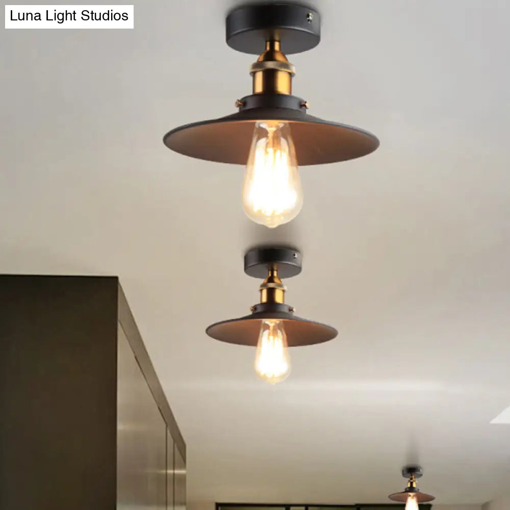 DecorBites™ DecorBites™ Sleek Saucer Ceiling Light in Black/White for Kitchen - Loft Semi Flush Mount Lighting with 1 Bulb