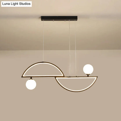 Lámpara de isla semicircular elegante DecorBites™ con LED y pantalla de cristal opalino para comedor