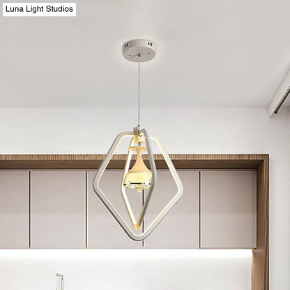 Lámpara colgante LED blanca de acrílico elegante para comedor - Diseño sencillo de copa de vino