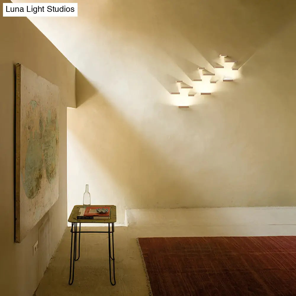 DecorBites™ DecorBites™ Sleek White Wall Washer Light: Simplistic Metallic Sconce for Stairway Illumination