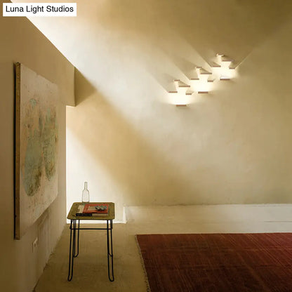 DecorBites™ DecorBites™ Sleek White Wall Washer Light: Simplistic Metallic Sconce for Stairway Illumination