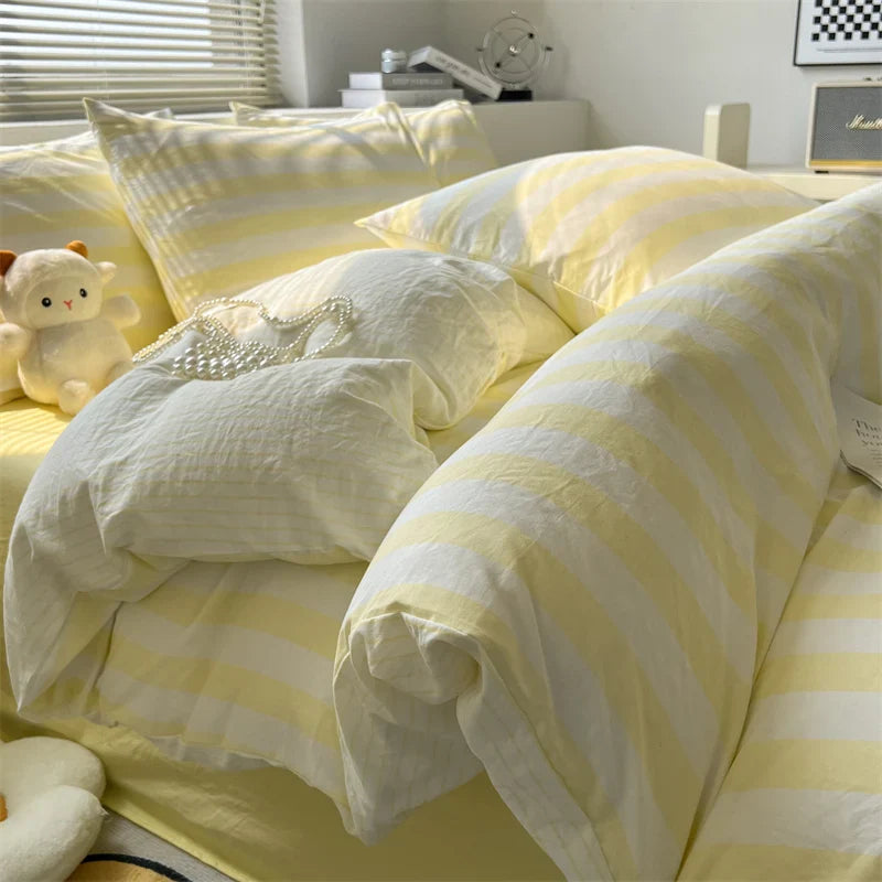 Striped Quilt Set with Pillowcases and Sheet - 220x240cm 4pcs / nailuo zhishihuang / CHINA|set