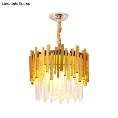 Impresionante lámpara colgante plateada/dorada con prisma de cristal: iluminación moderna y elegante para dormitorios.