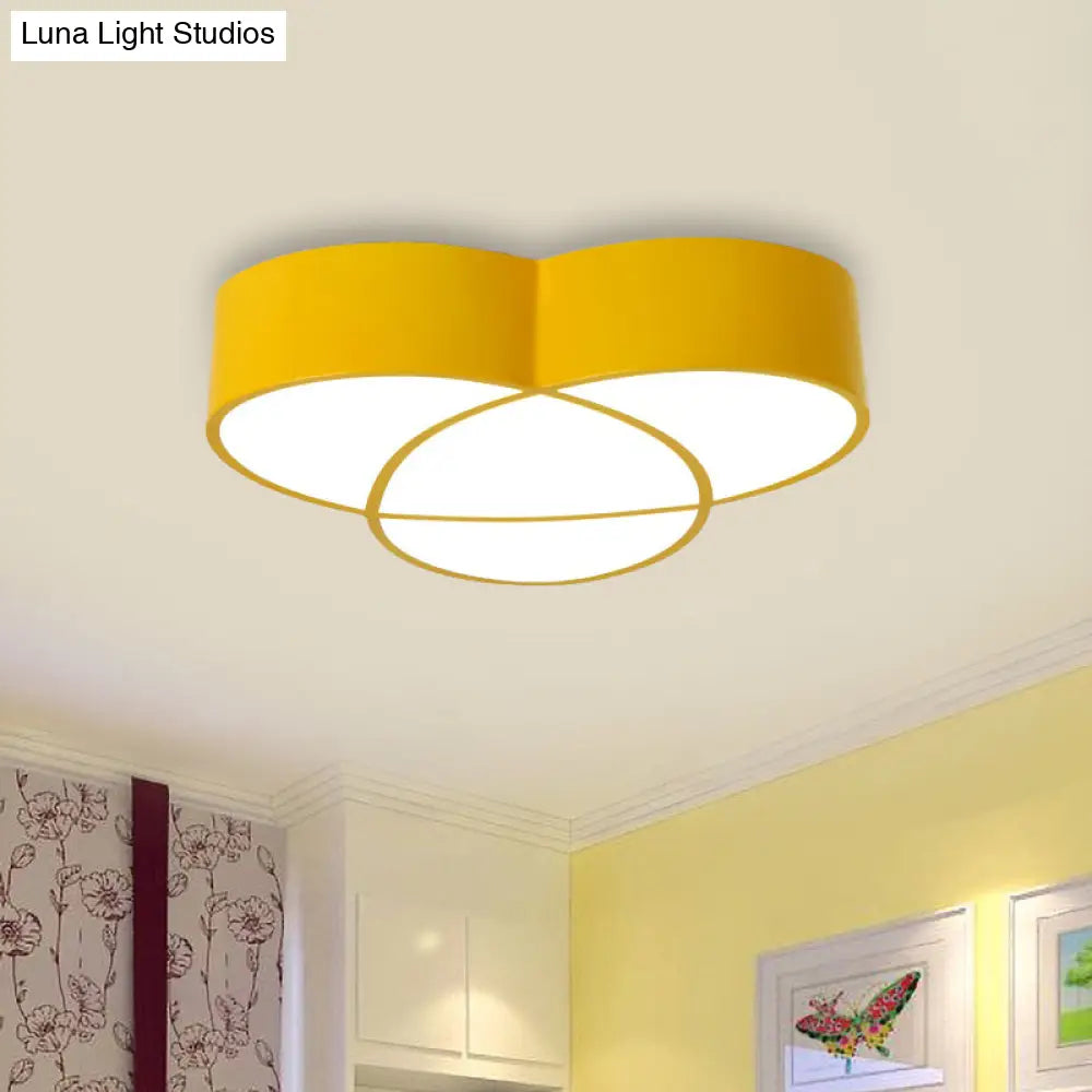 DecorBites™ DecorBites™ Stylish Acrylic Flower-Shaped Ceiling Light for Restaurants