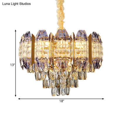 Elegante lámpara de techo cónica para salón - Kit de lámpara colgante moderna de cristal prismático de 9 luces en dorado