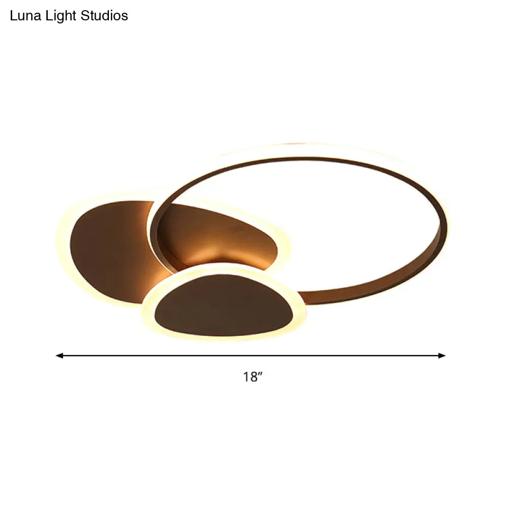 DecorBites™ DecorBites™ Stylish Flaky Triangle Ceiling Light: Modern Acrylic LED Flush Mount Lamp (16"/18" W) in White/Coffee