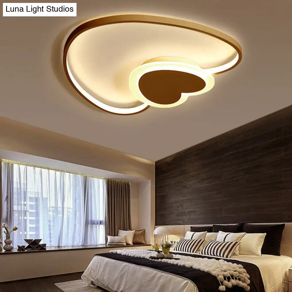 DecorBites™ DecorBites™ Stylish White Heart-Shaped Ceiling Lamp for Modern Dining Rooms