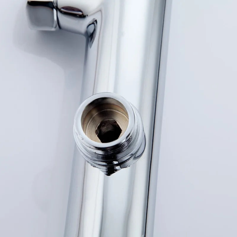 Chrome-finished showerhead adapter with threaded connection and hexagonal internal opening for thermostatic bathroom mixer taps