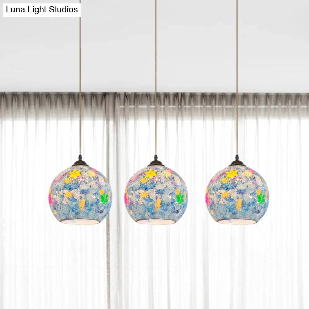 Tiffany Glass 3-Bulb Pendant Lamp with Light Blue Multi Leaf-Pattern Globe - Baroque Ceiling Suspension