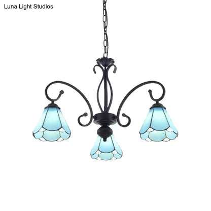 Lámpara de araña estilo Tiffany de cristal azul con marco negro y múltiples luces