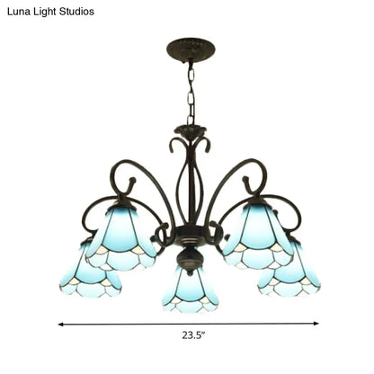 Lámpara de araña estilo Tiffany de cristal azul con marco negro y múltiples luces