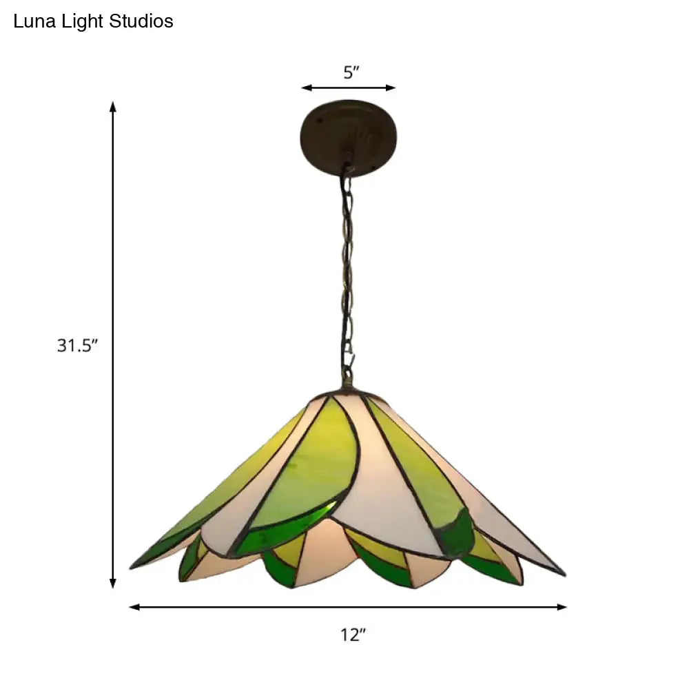 Tiffany-Style Green Stained Glass Pendant Light with Bloom Design