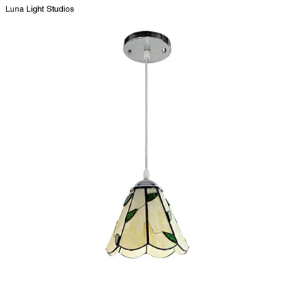 Tiffany-Style Stained Glass Pendant Lamp with Leaf Pattern - Silver/Black