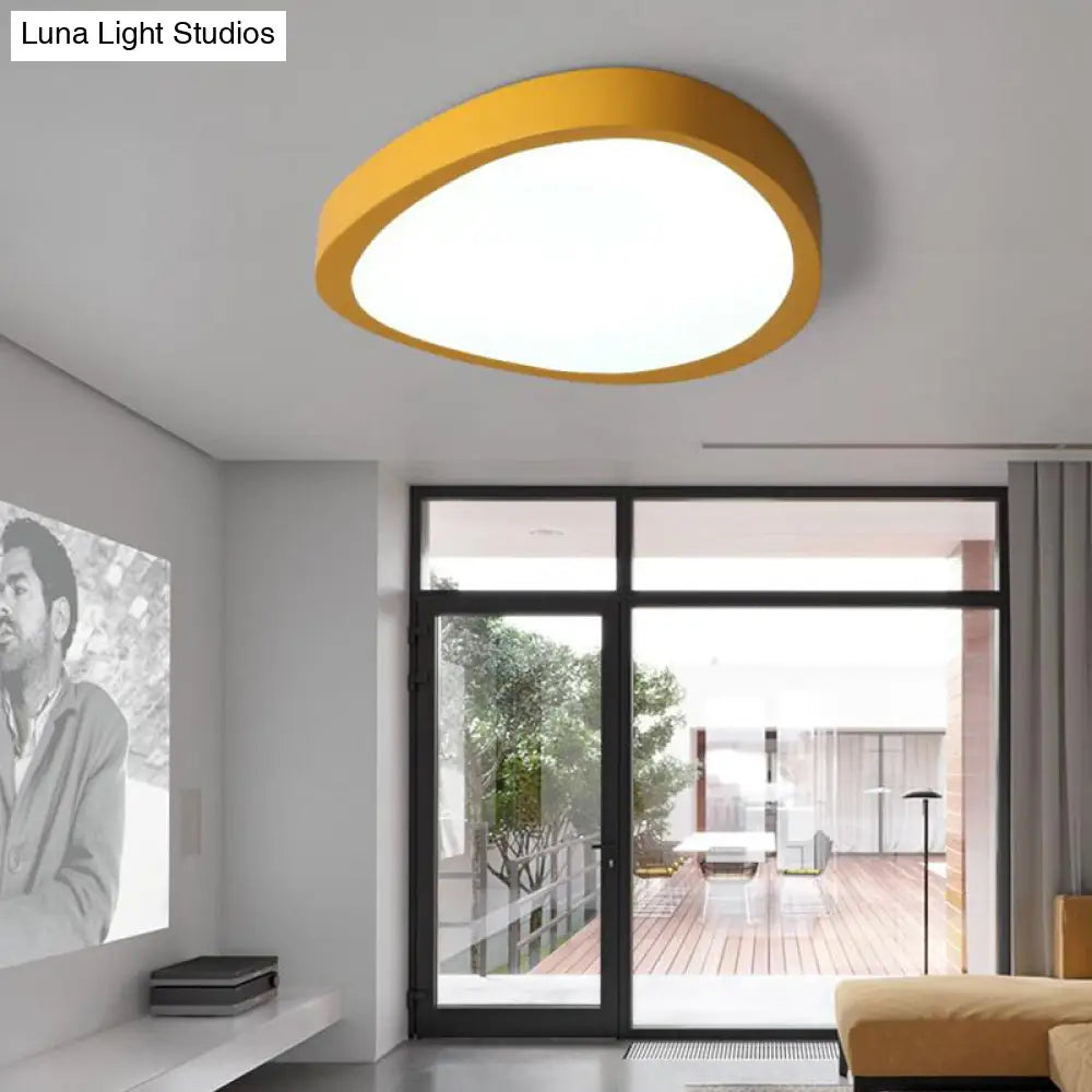 Triangle Acrylic Shade LED Flush Mount Ceiling Light in Warm/White, 14"/18"/21.5" Long for Living Rooms