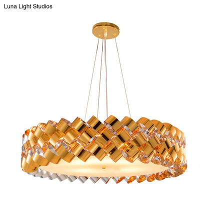 Lámpara de araña contemporánea de 6 cabezas con panel retorcido en dorado y diseño de tambor metálico