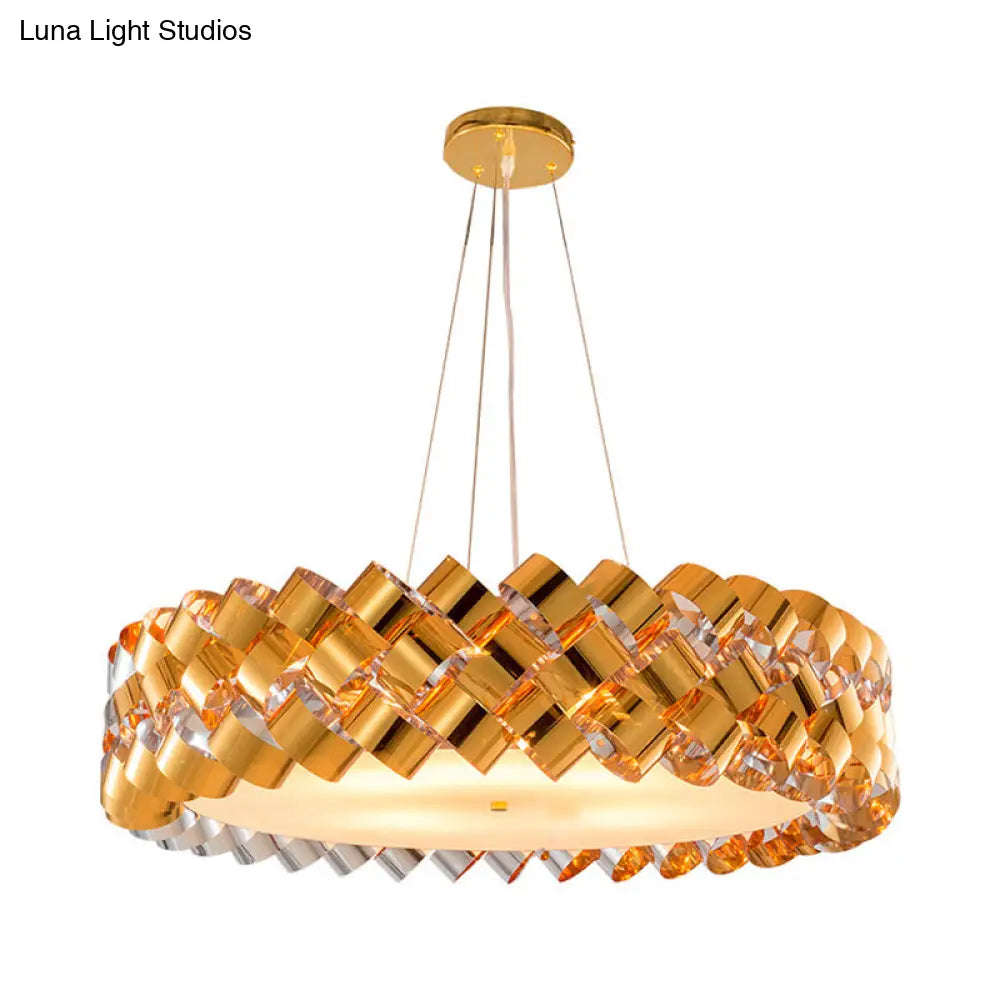 Lámpara de araña contemporánea de 6 cabezas con panel retorcido en dorado y diseño de tambor metálico