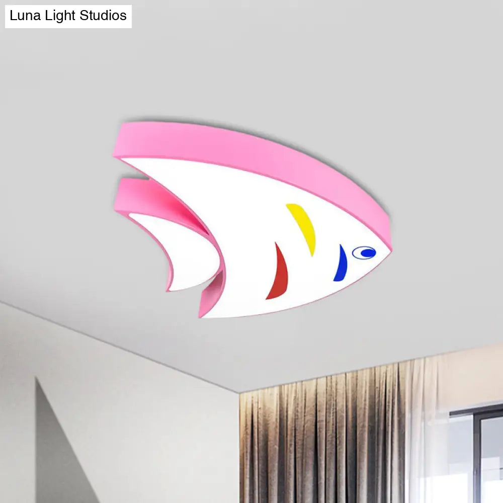 Underwater Adventure LED Flush Mount Lamp - Colorful Acrylic Tropical Fish Design for Children's Room Ceiling