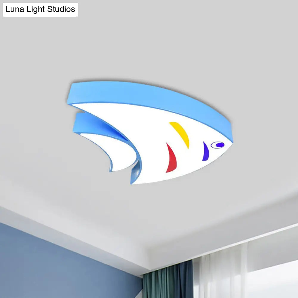 Underwater Adventure LED Flush Mount Lamp - Colorful Acrylic Tropical Fish Design for Children's Room Ceiling