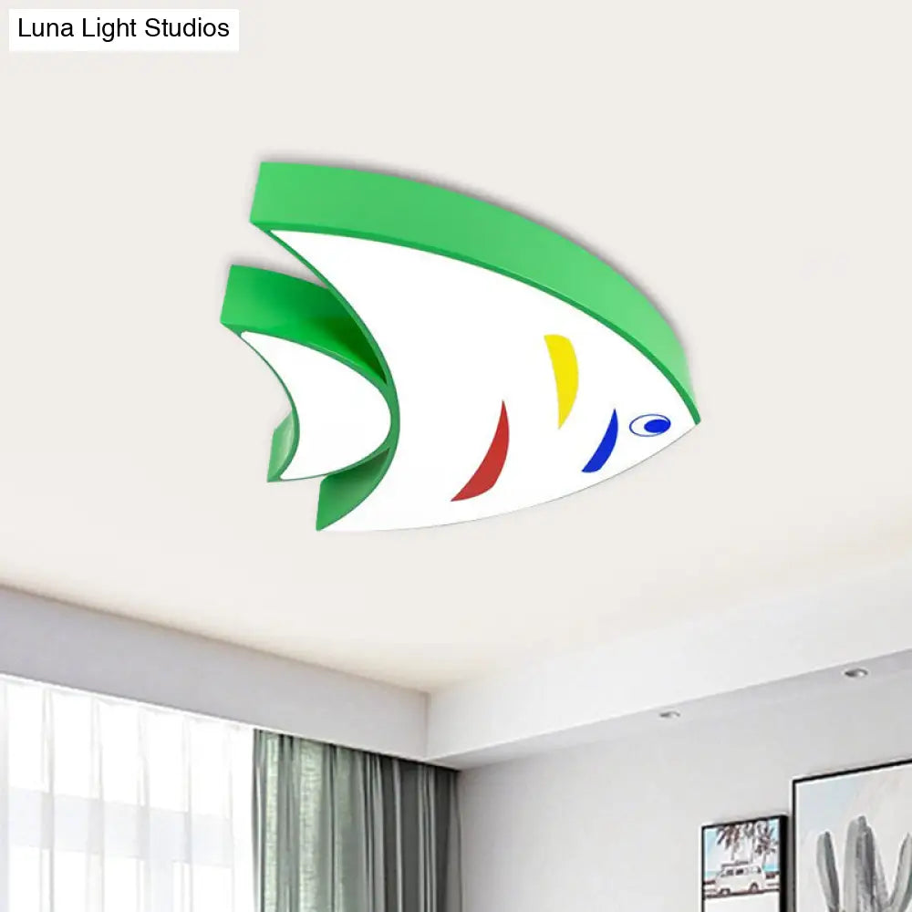 Underwater Adventure LED Flush Mount Lamp - Colorful Acrylic Tropical Fish Design for Children's Room Ceiling