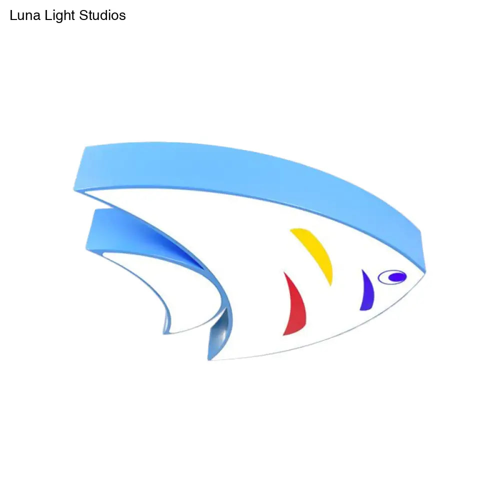 Underwater Adventure LED Flush Mount Lamp - Colorful Acrylic Tropical Fish Design for Children's Room Ceiling