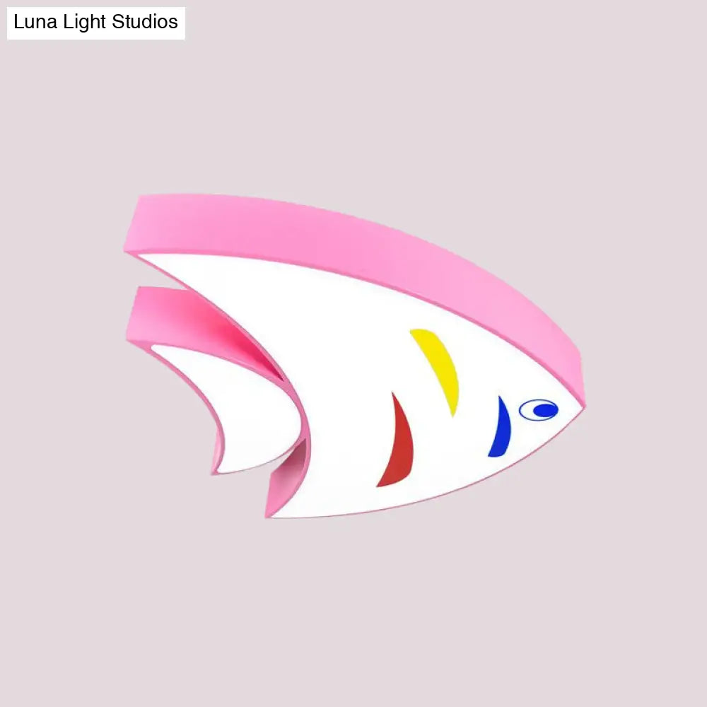 Underwater Adventure LED Flush Mount Lamp - Colorful Acrylic Tropical Fish Design for Children's Room Ceiling