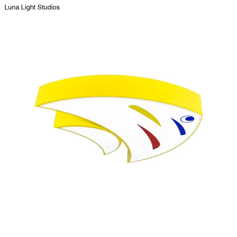 Underwater Adventure LED Flush Mount Lamp - Colorful Acrylic Tropical Fish Design for Children's Room Ceiling