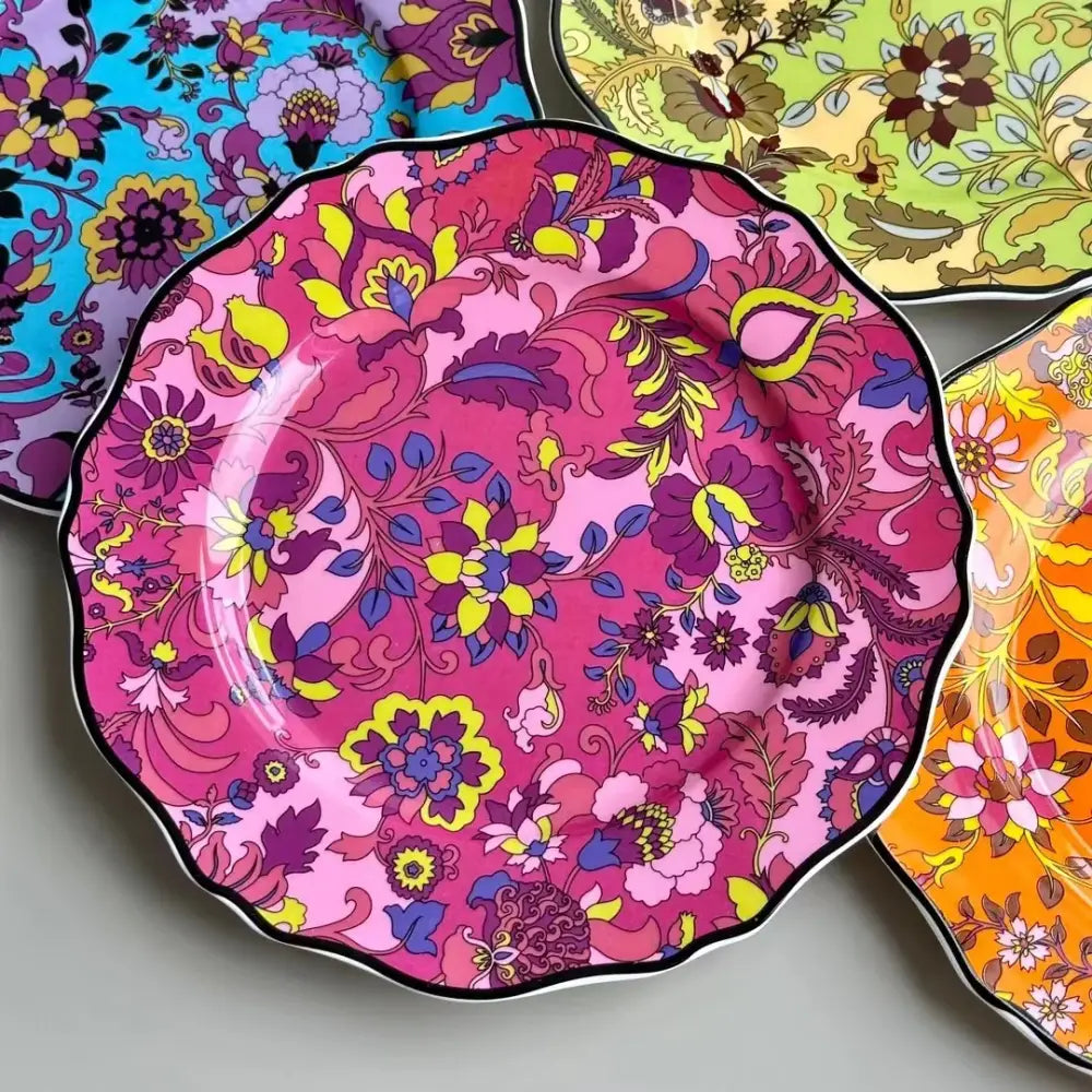Vibrant pink ceramic dining plates set with scalloped edge and jungle flower bone floral pattern for decorbites jungle flower