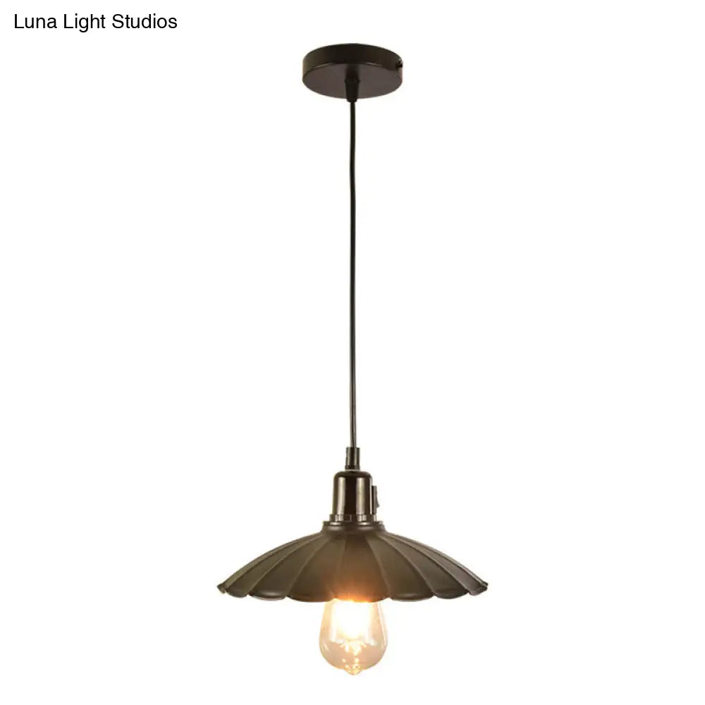 Vintage Black Scalloped Pendant Light - Metal 1-Light Suspension Lighting for Dining Room