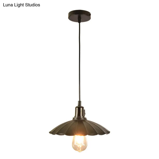 Vintage Black Scalloped Pendant Light - Metal 1-Light Suspension Lighting for Dining Room
