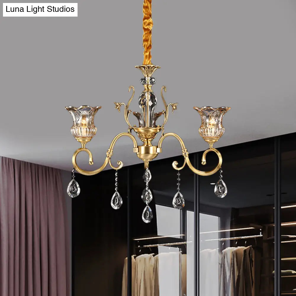 Lámpara de araña colgante vintage de latón con forma de campanilla, cristal transparente, 3 bombillas, brazo en espiral y gotas de cristal.